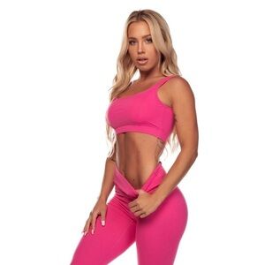 Saski Square Neck Hott Pink Sports Bra Athletic Med Athleiure Barbie Workout